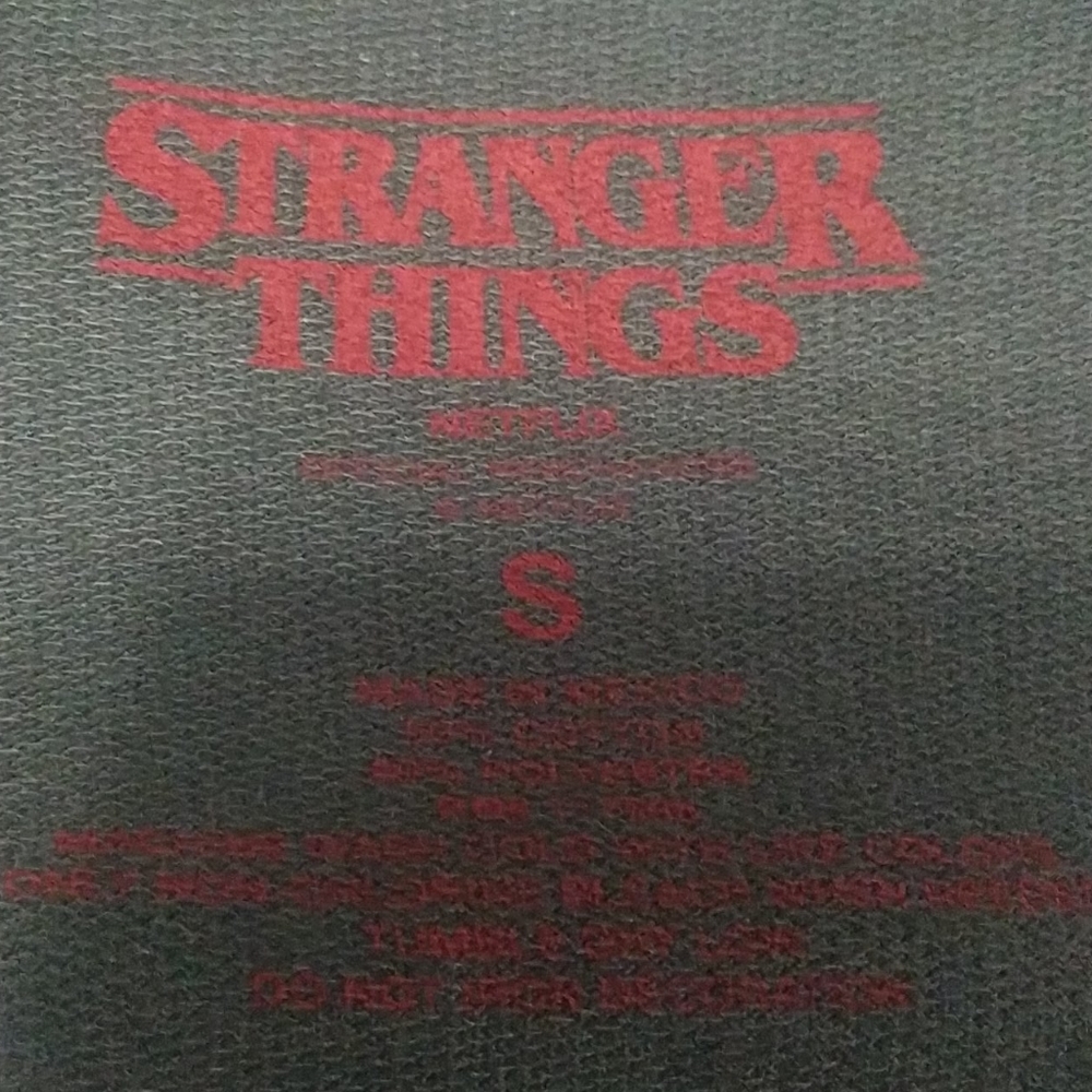 Stranger Things sweater - Picture 3 of 3